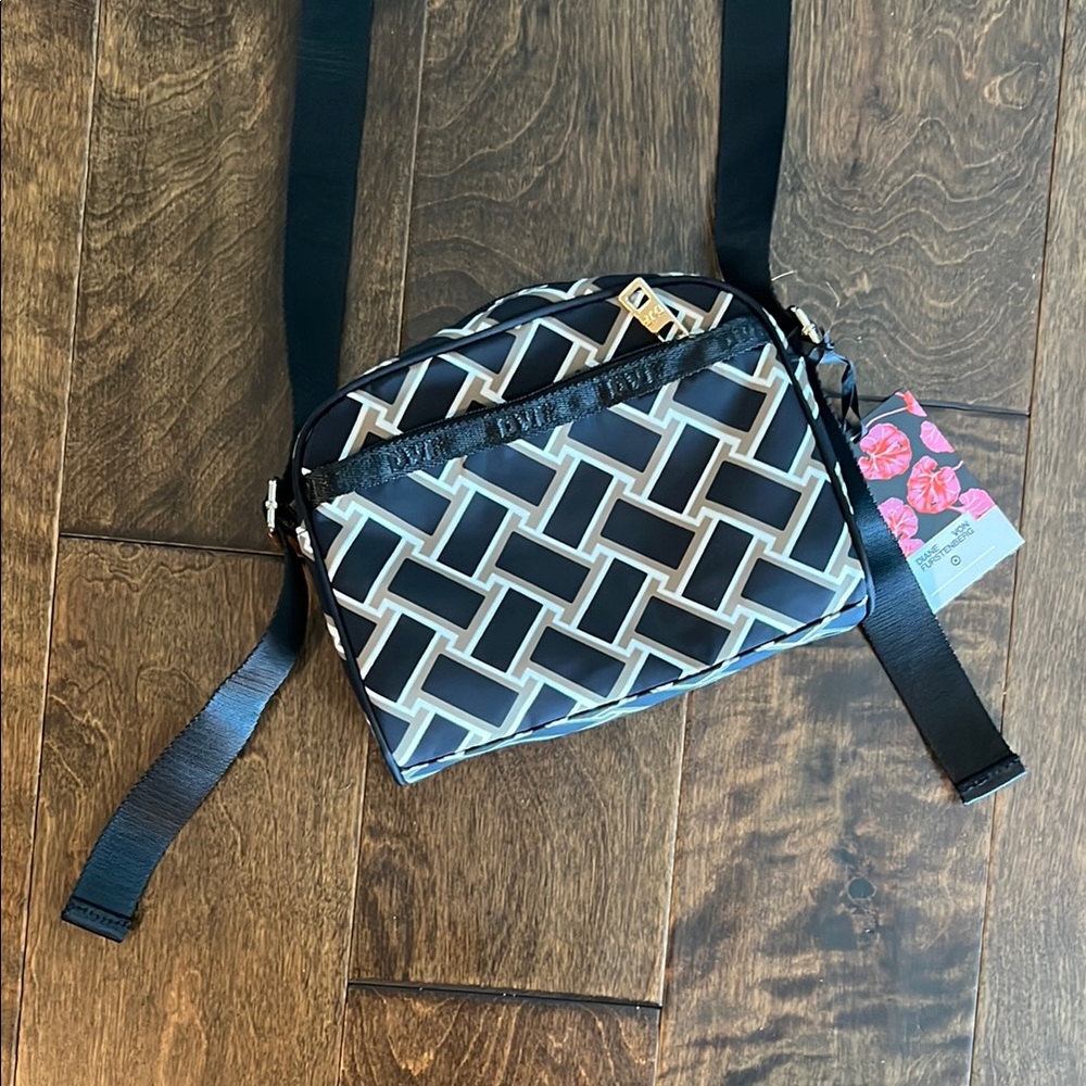 Diane Von Furstenberg Black and Cream Crossbody Bag